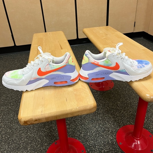 Like new worn 2 times! Tue dye Nike Air Max’s - Picture 2 of 4